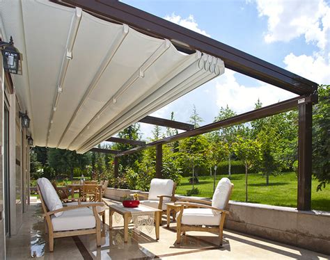 trellis with retractable sunscreen roof